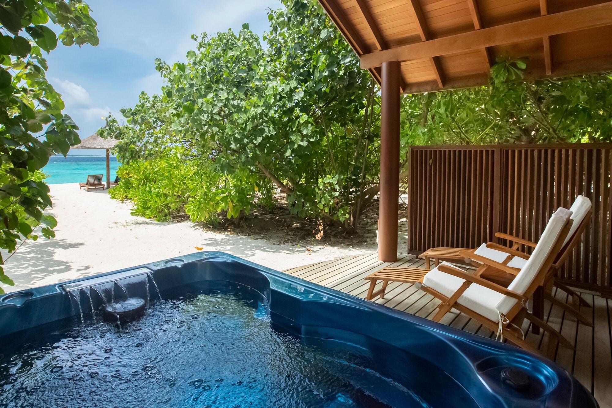 Reethi Faru, Bio Luxury Resort