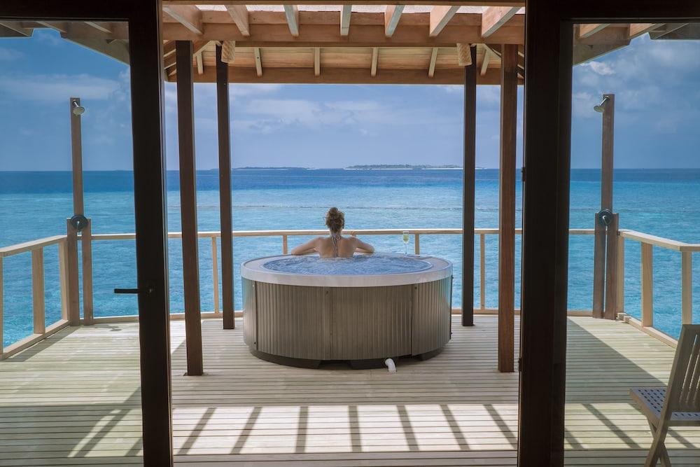 Reethi Faru, Bio Luxury 5* Meedhoo (Raa Atoll)