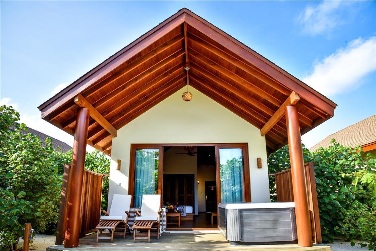 Reethi Faru, Bio Luxury Resort