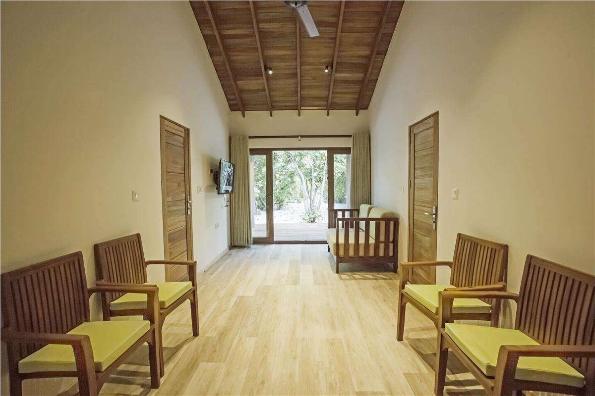 Reethi Faru, Bio Luxury Meedhoo (Raa Atoll)