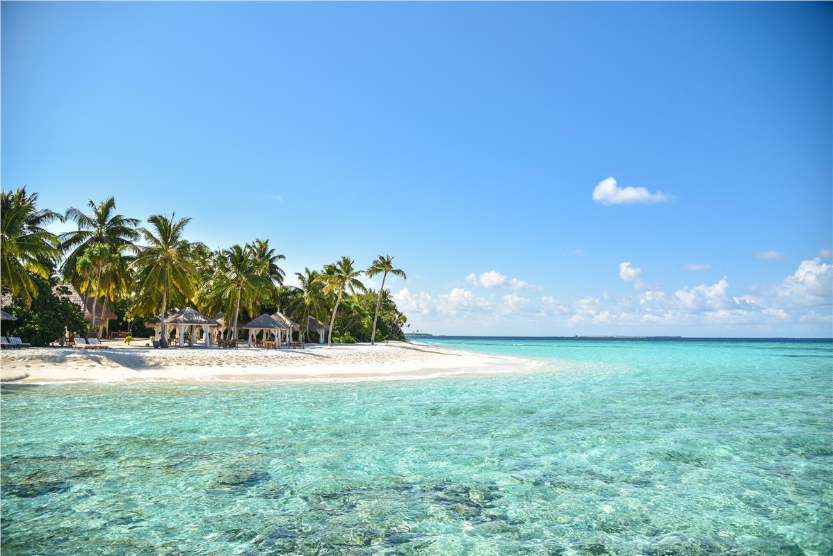 Resort Reethi Faru Resort - Stay 5 Nights Or More Between Aug-Sept 2025 & Enjoy A Free Sunset Cruise Meedhoo (Raa Atoll)