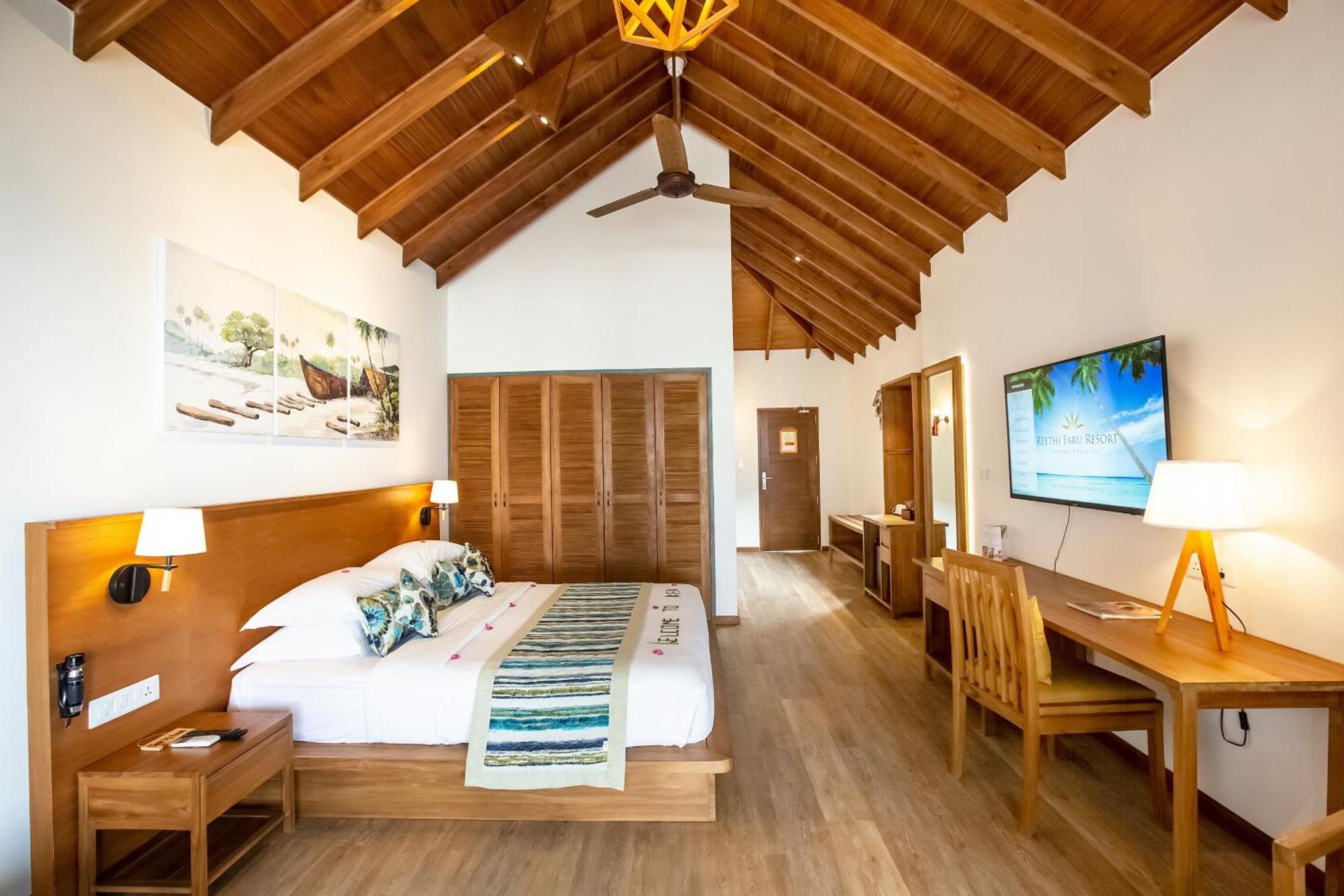 Reethi Faru, Bio Luxury 5*